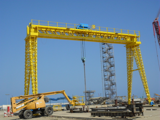 capacité de la grue de portique de 42M Span Trussed Type 75ton dans le chantier naval