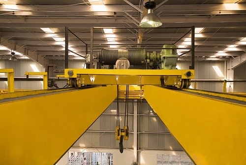 50 moteur d'EOT Crane With ABB de poutre de Ton European Model Yellow Double dans l'atelier