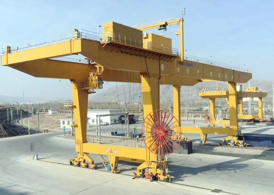 40,5 poutre d'envergure de Ton Container Gantry Crane 30m double sur rail