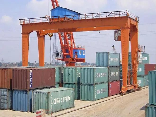 50/ 10 Ton Lifting Container 20' 40' grue de portique sur rail de conteneur de RMG