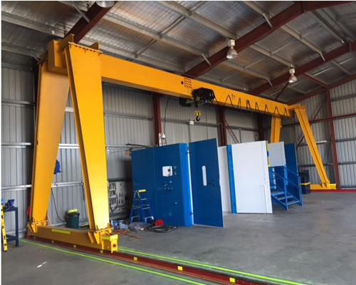 Crane à poutre unique polyvalent pour chantiers de construction