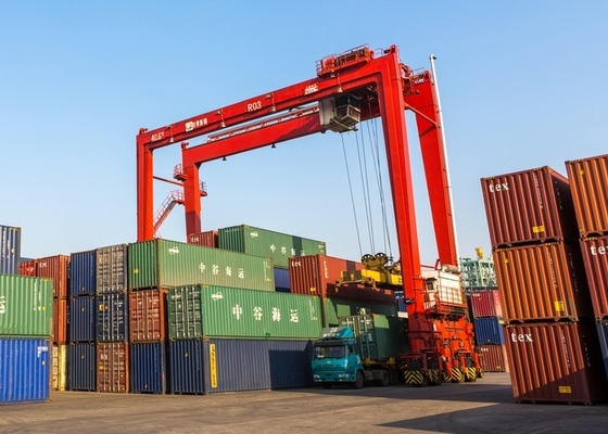 Grue de Crane Automated Stacking Container Unloading de conteneur de port de rail de QU70 QU80