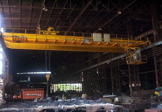 Grue de portique sur rail résistante d'ODM de pont roulant de poutre de double de QD 5-50/10T