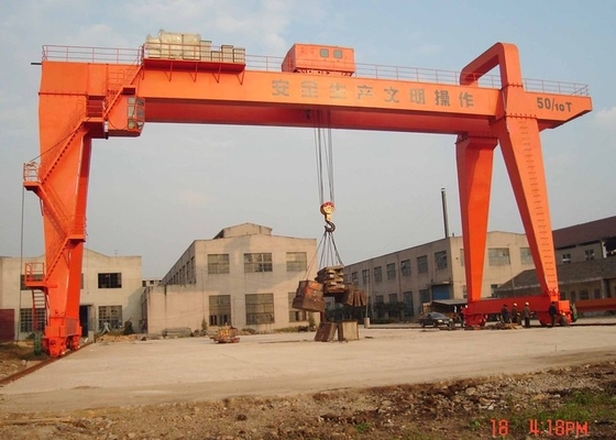 Type grue de Ton Gantry Crane Hoist Box du contrat 10 de grande envergure de portique de fret de port