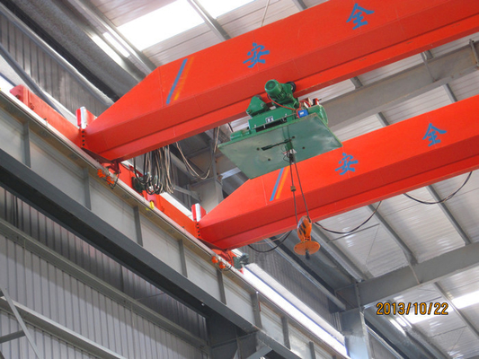 poutre simple Crane With Heat Resistance Shield aérien de fonderie de taille d'ascenseur de 6-20m