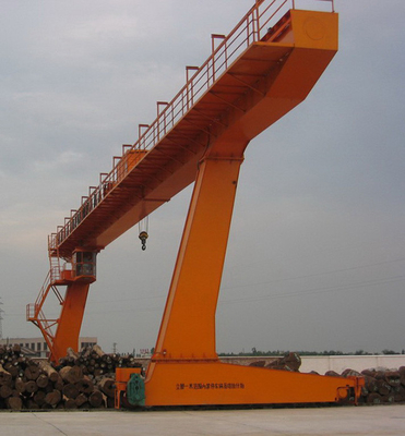 En dehors de L type grue de portique gauche de seuls de poutre de portique de la grue A3 yards de cargaison