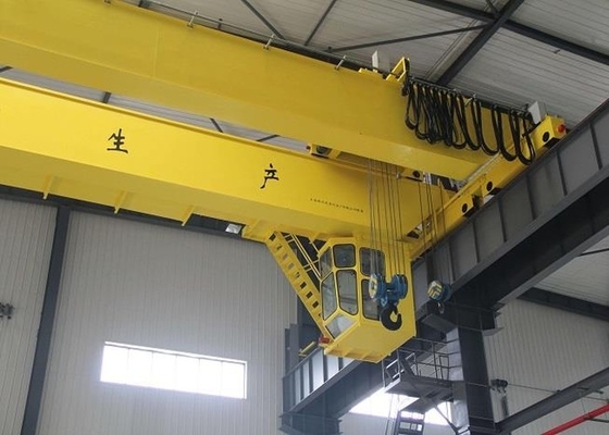 Atelier 32 tonnes grue aérienne européenne équipée d'un dispositif de protection contre la surcharge