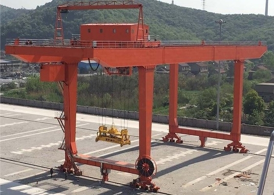 Grue sur rail de manipulation de matériel de la grue de portique de conteneur de pneu en caoutchouc de RMG 40T