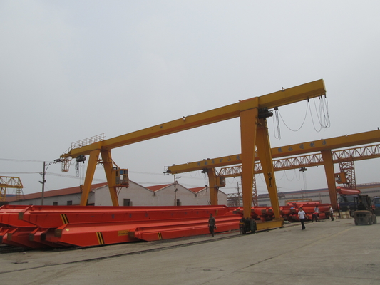 Type portique de déplacement Crane Single Girder Pendant Control de botte de grue électrique