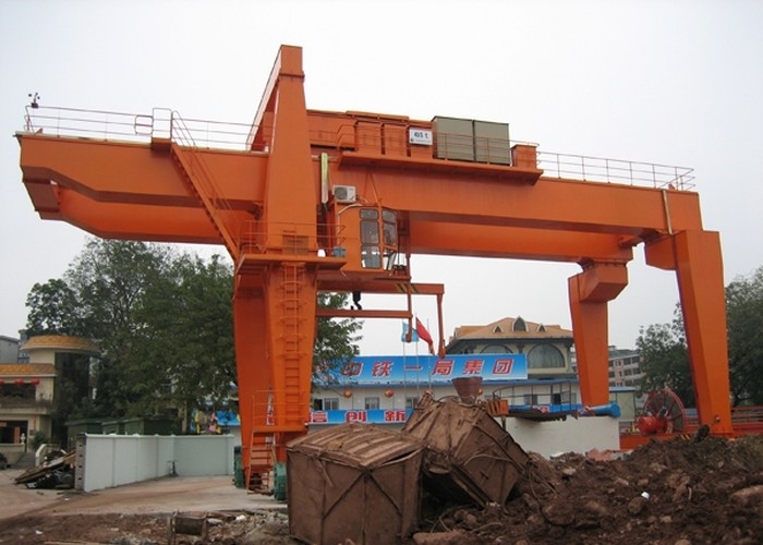 Type envergure de pneu de MHL MDG de Crane Equipment 12m 16m 20m de construction de routes
